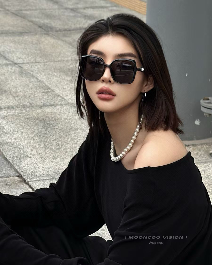 2025 Chanel Pearl Large Frame Polarized Sunglasses