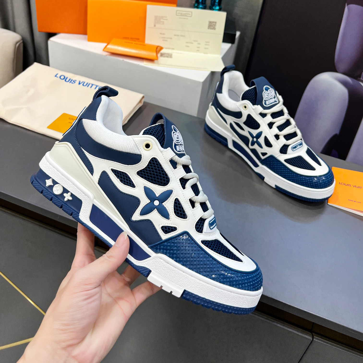 LV Trainer Sneaker unisex