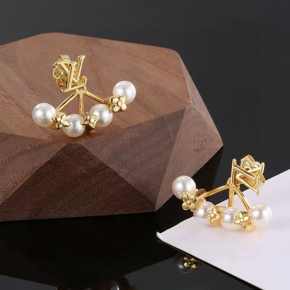 LV letter flower stud earrings