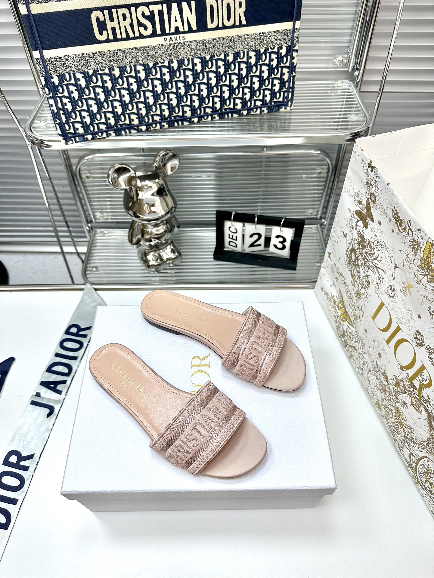 Replica Dior Embroidery collection of flip-flops