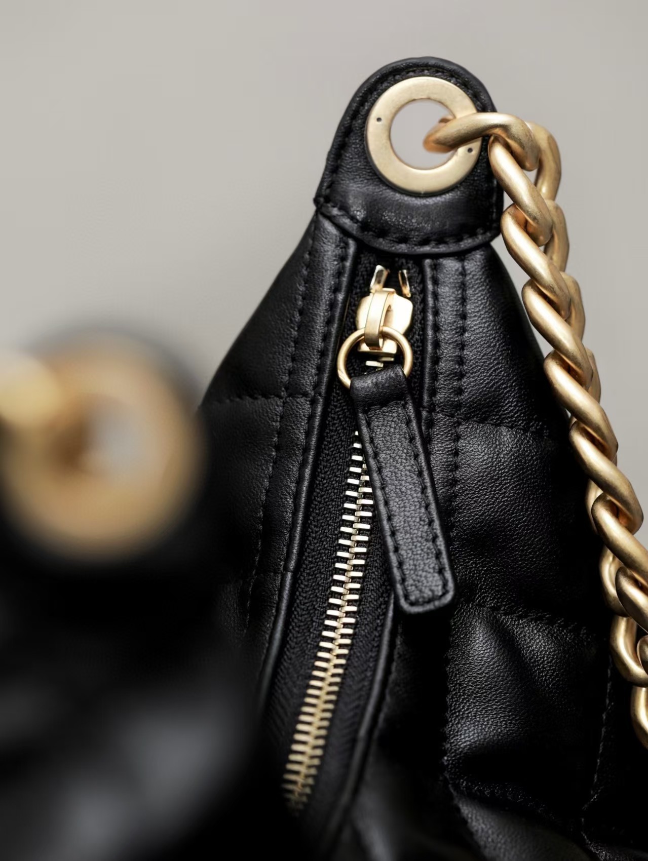 Top version chanel hobo chain bag