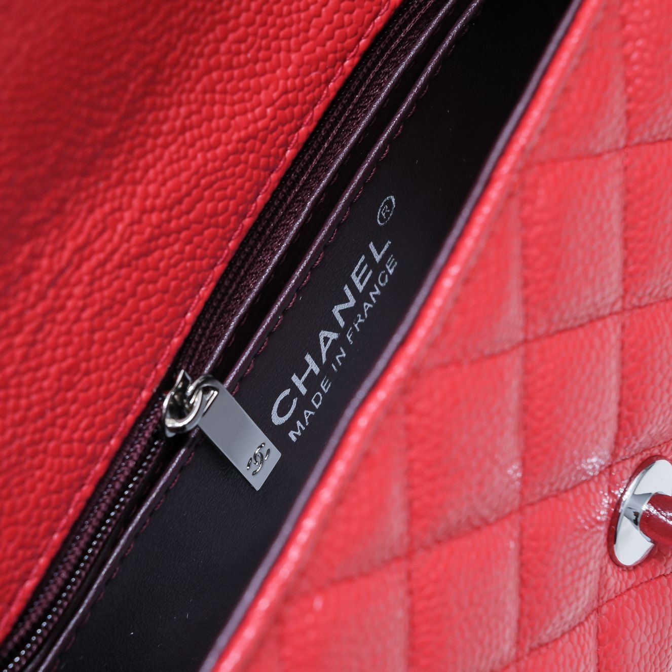 Chanel chain crossbody shoulder bag