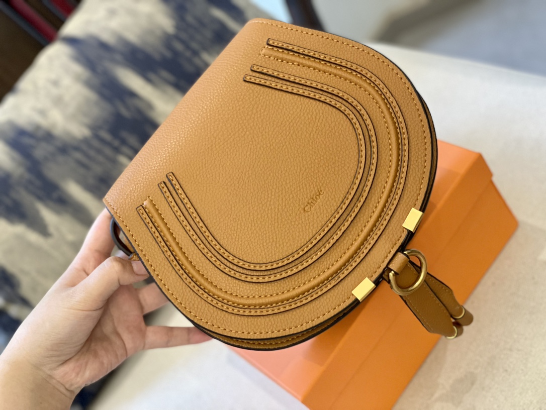 Replica CHLOE'   MARCIE Marcie Small leather shoulder bag with logo engraving