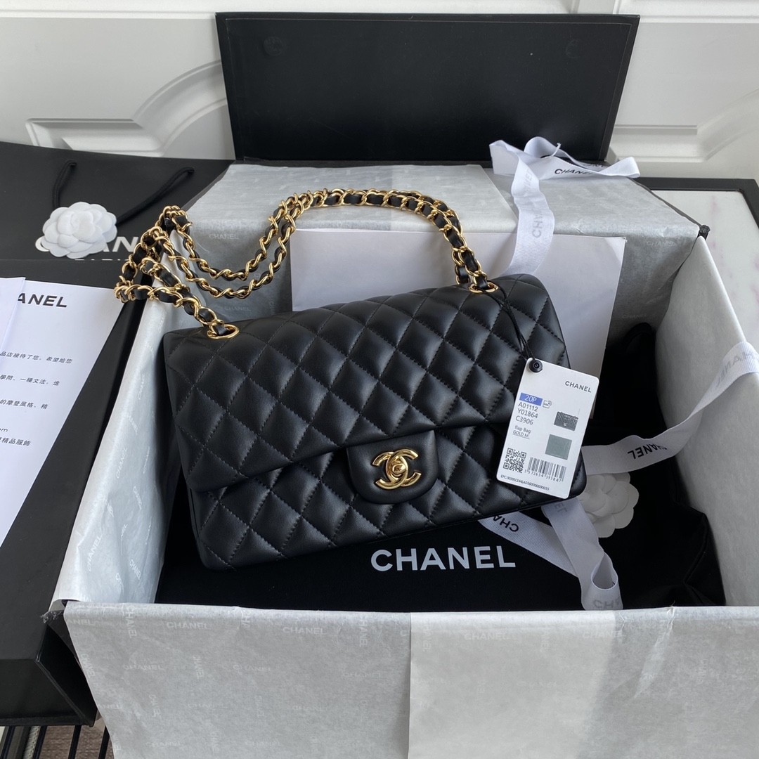 Chanel classic flabag crossbody bag