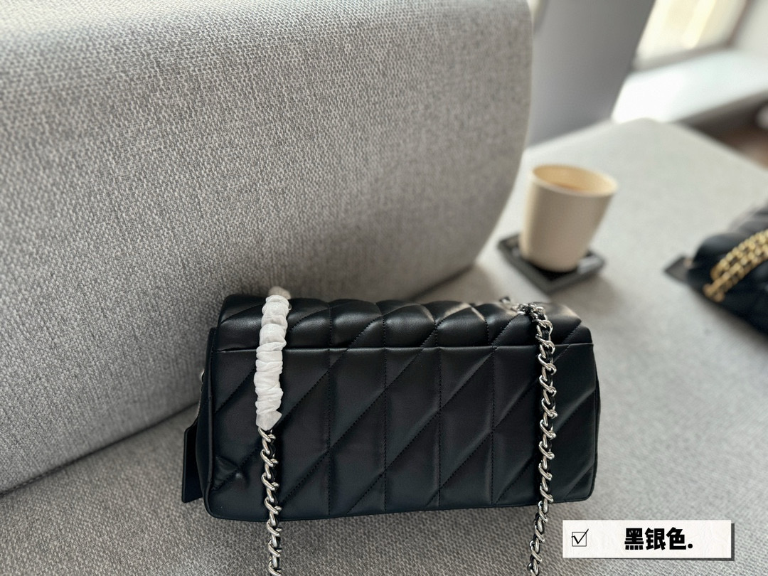 Coach Bacchus chain tabby bag