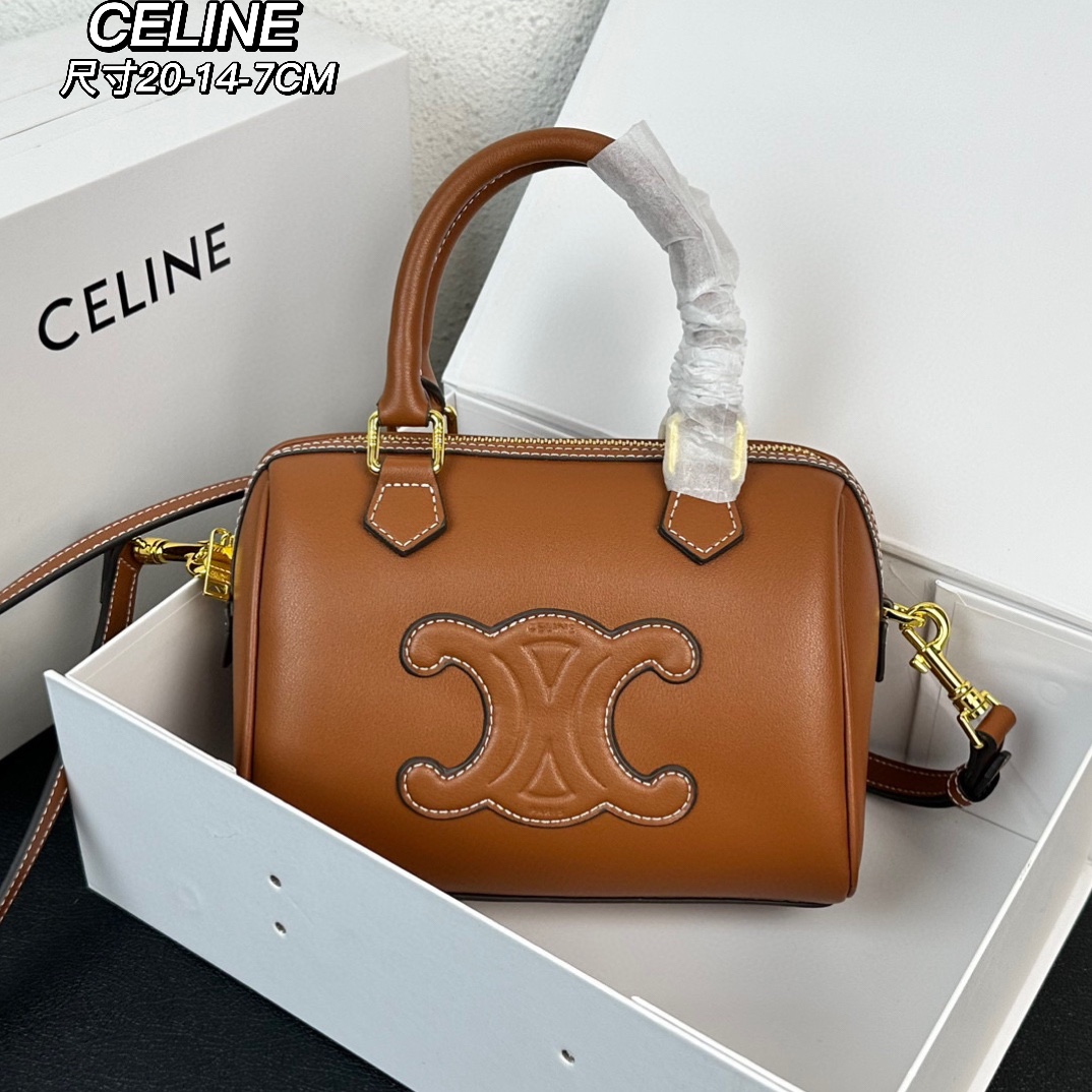 Celine  Triomphe Canvas shoulder bag
