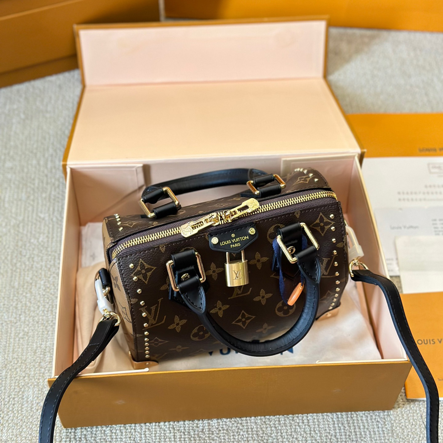 LV speedy crossbody shoulder bag
