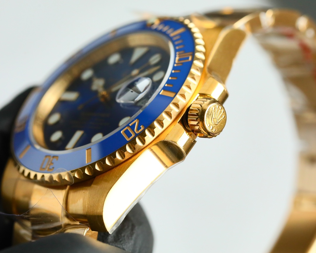 Replica Rolex Submariner Date 40 Dial Yellow Gold Watch