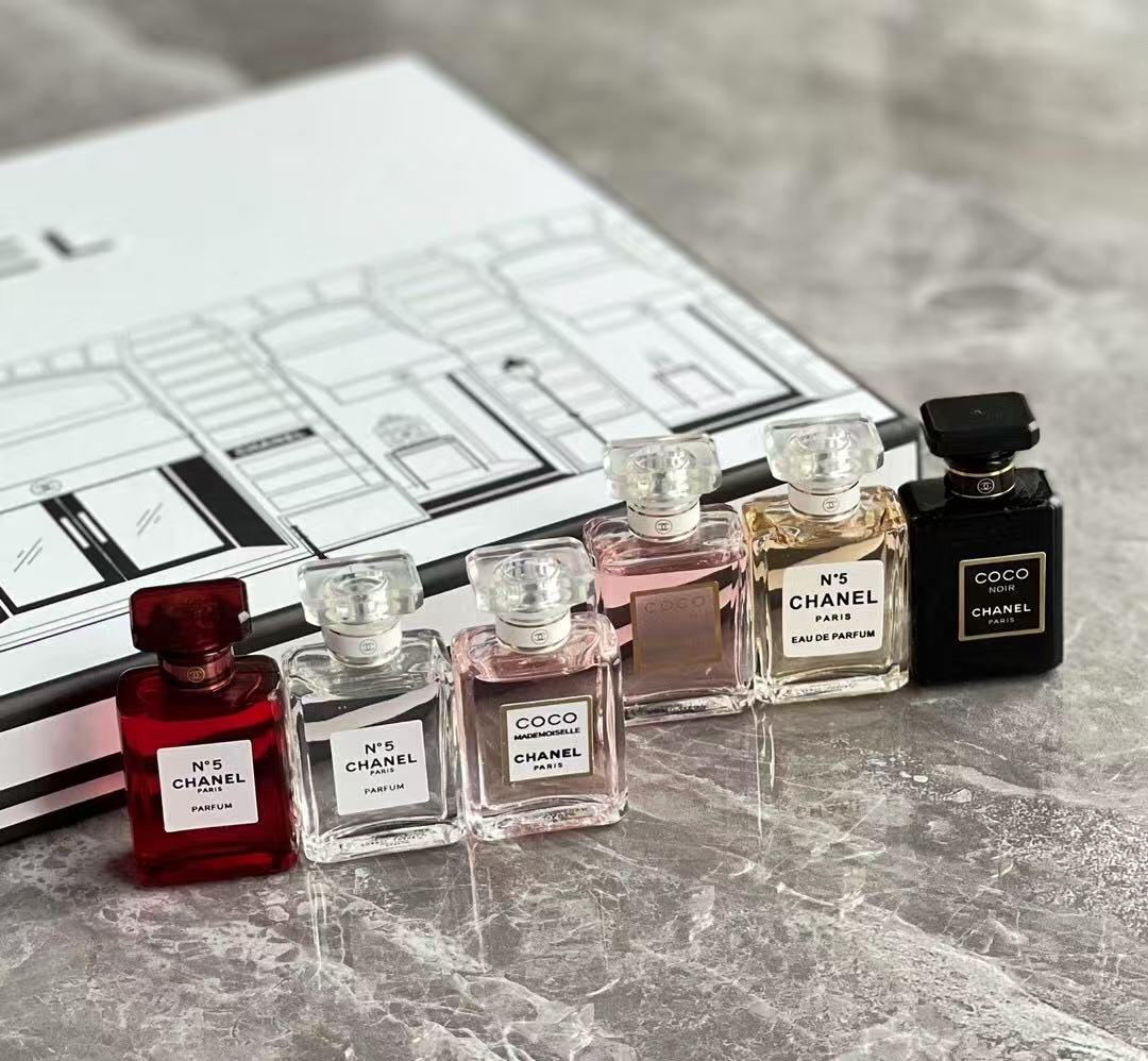 Chanel perfume sample 12 pieces