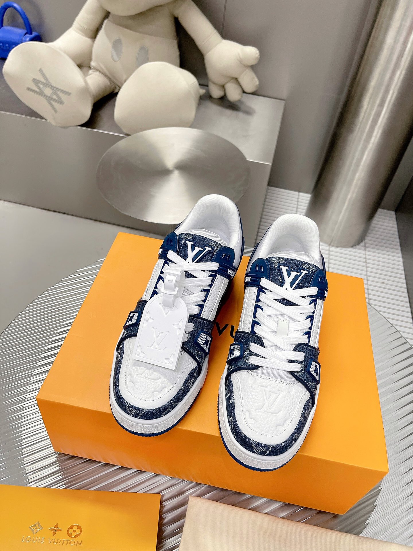 LV trainer sneaker low