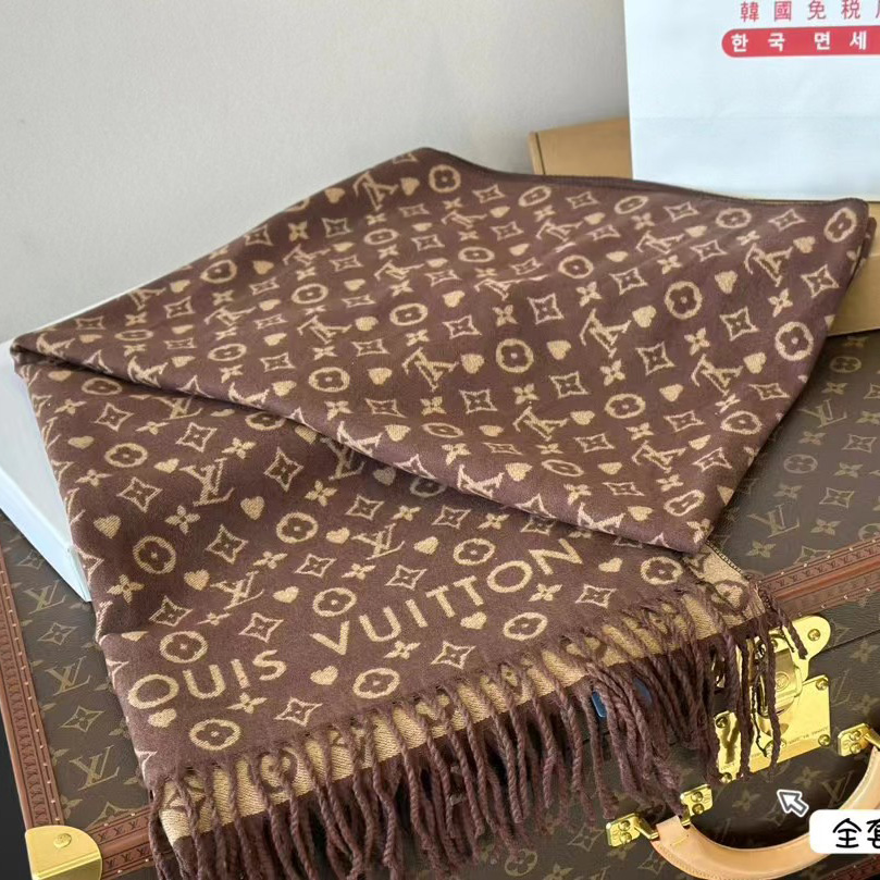Replica LV Louis Vuitton Game On Cashmere Scarf