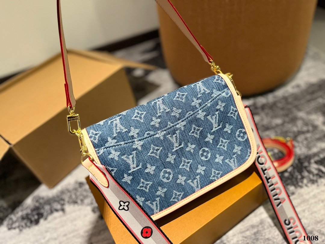Lv Diane Denim underarm baguette bag