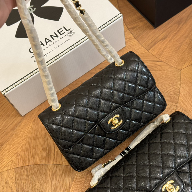 Chanel chain shoulder bag