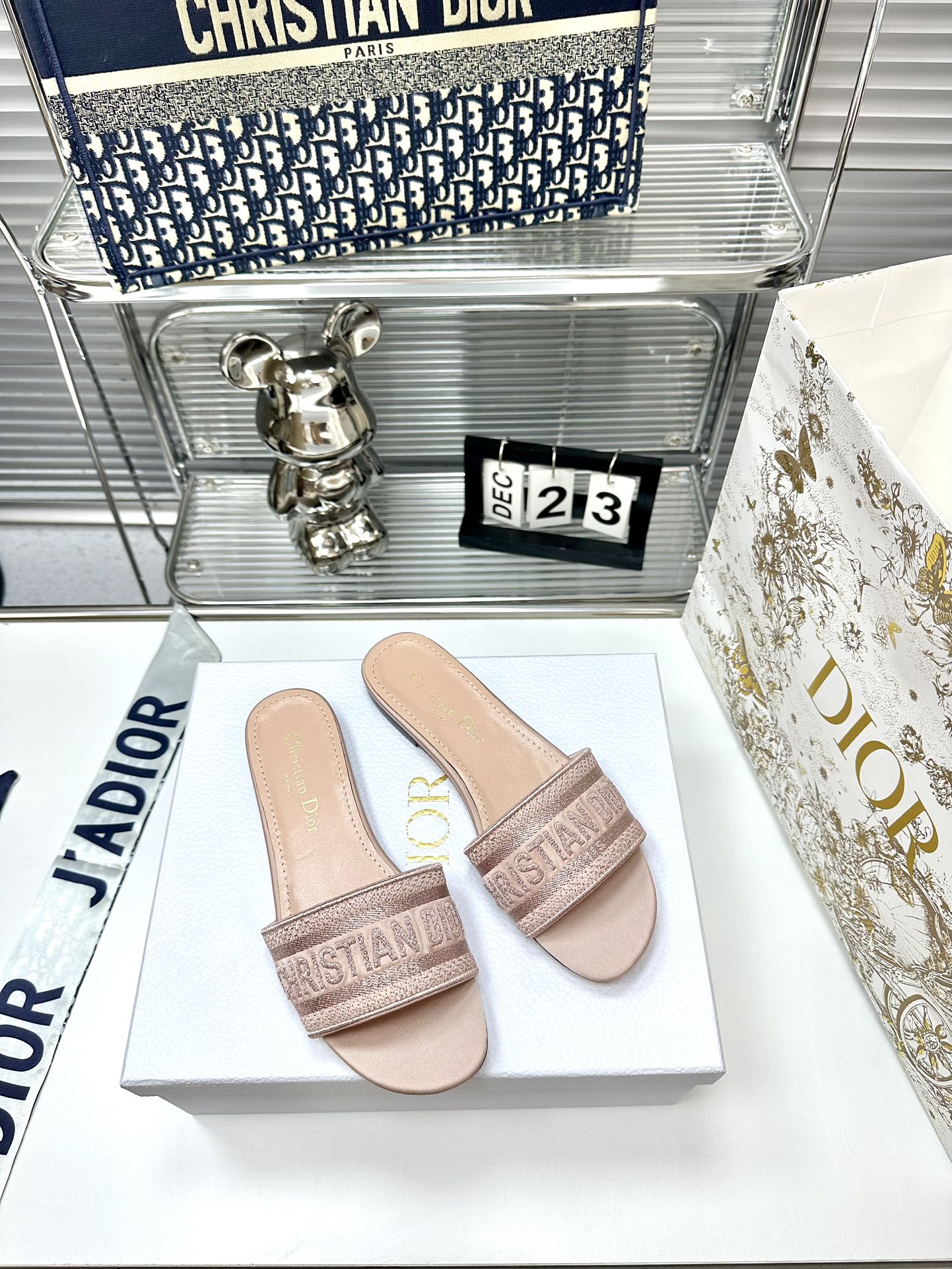Replica Dior Embroidery collection of flip-flops