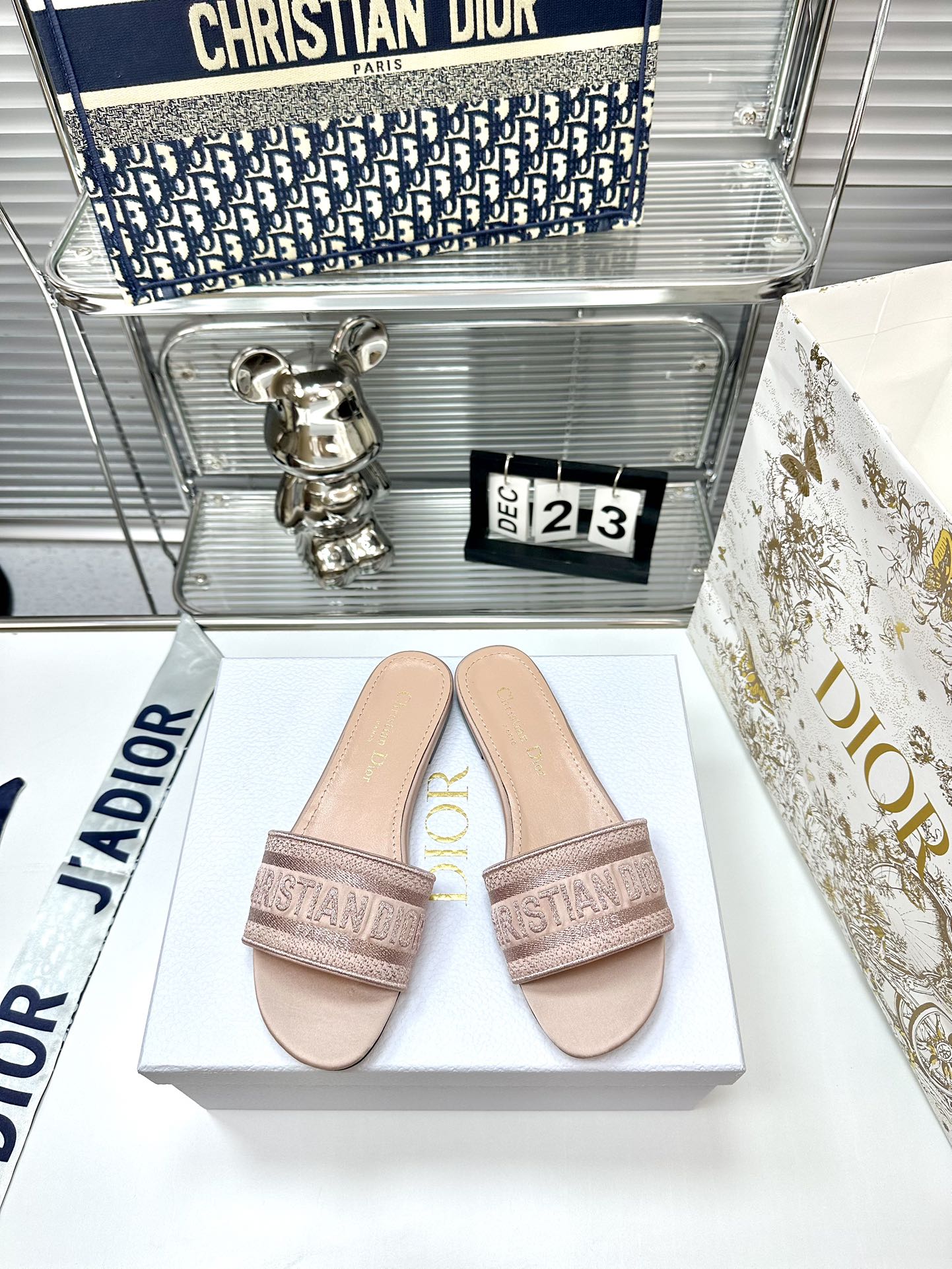 Replica Dior Embroidery collection of flip-flops