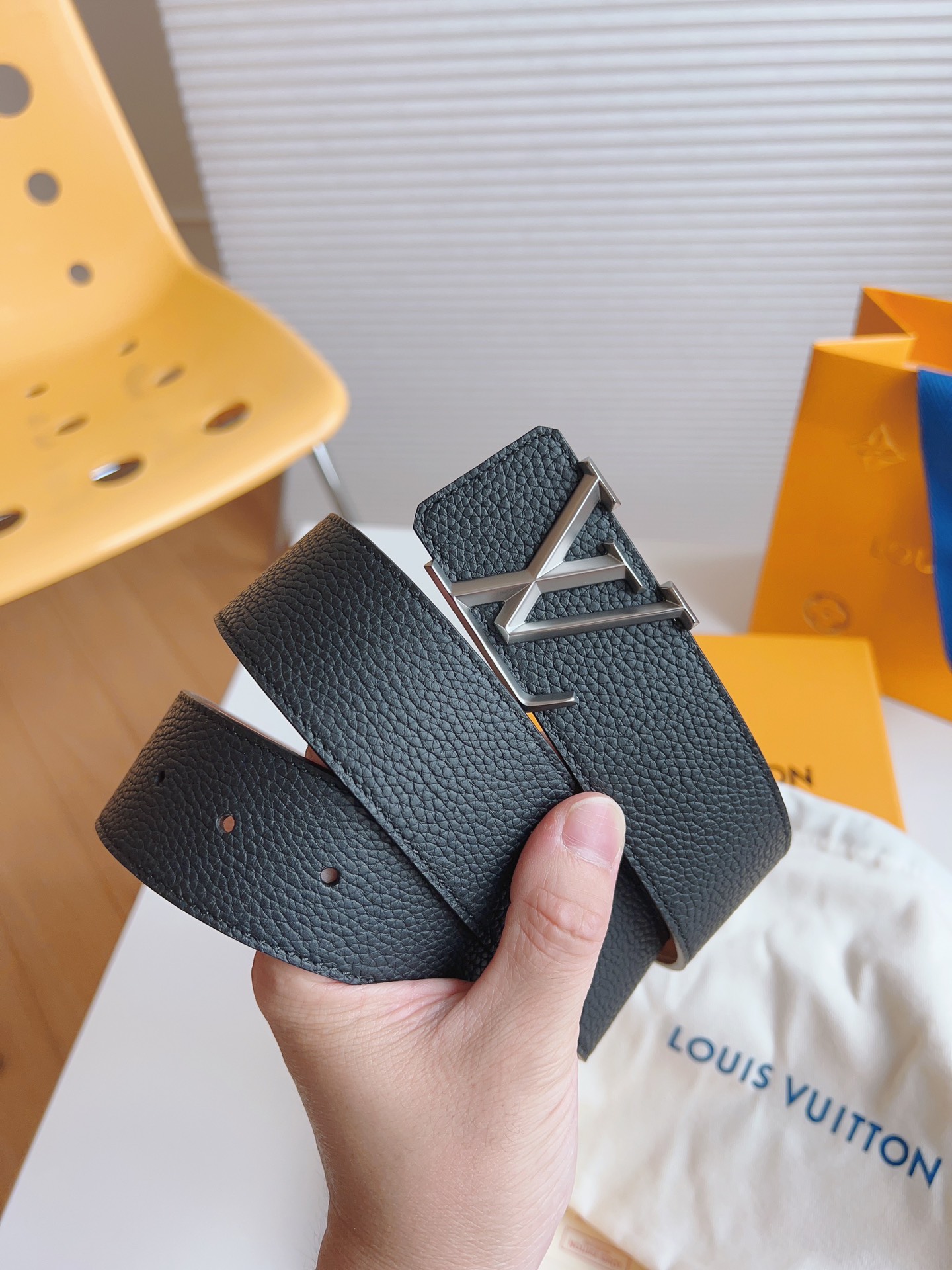 LV Taurillon belt