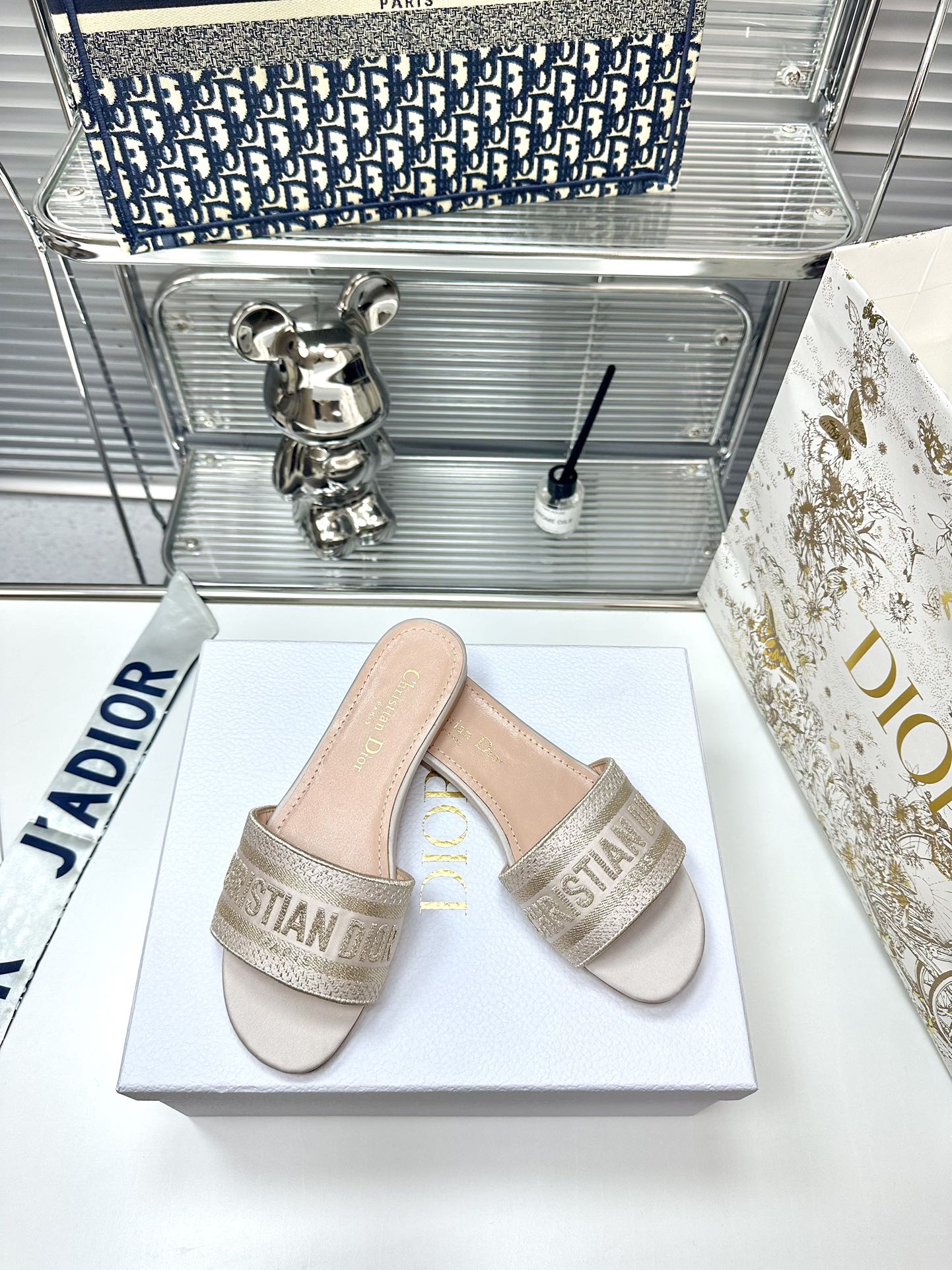 Replica Dior Embroidery collection of flip-flops