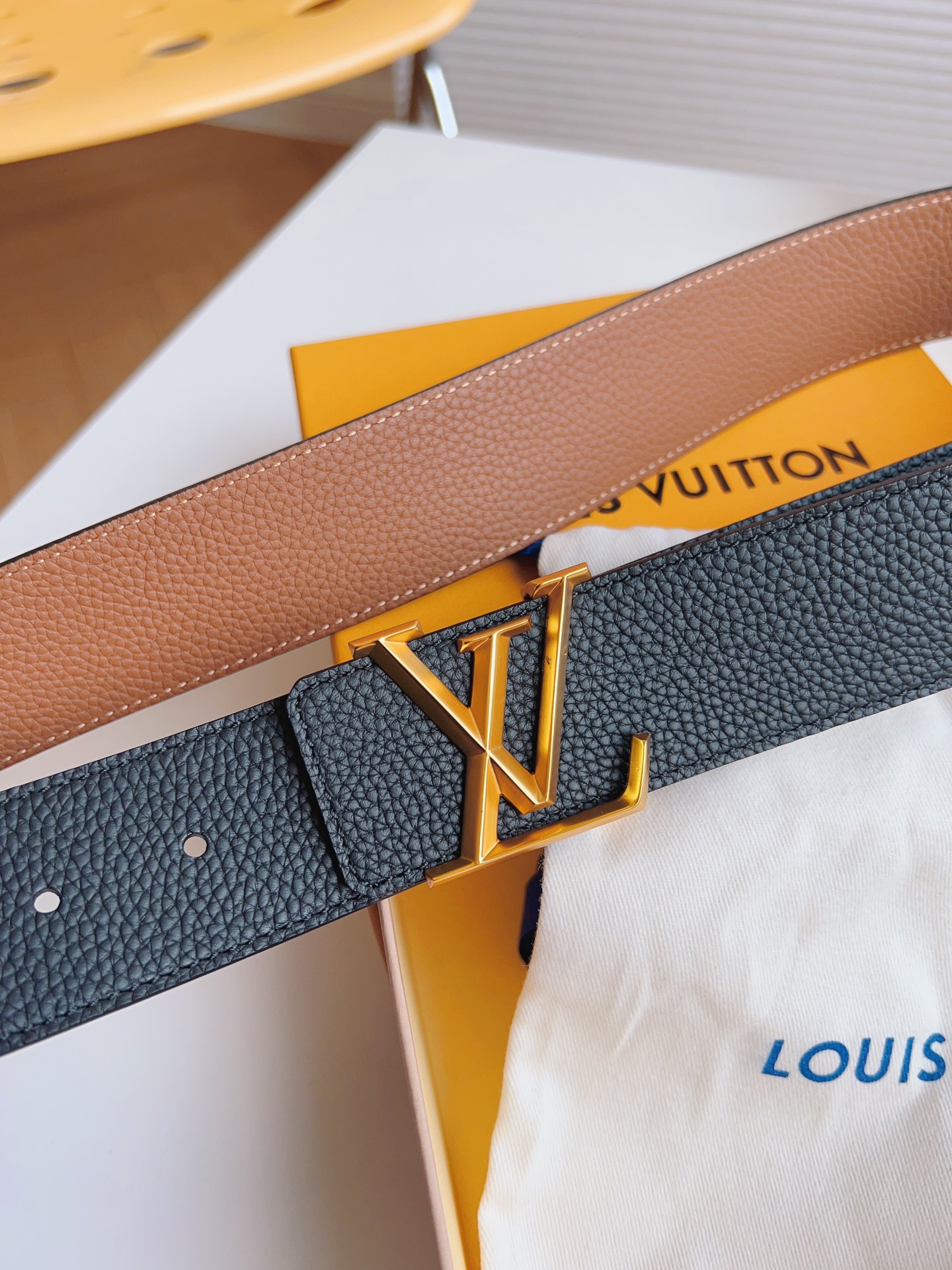 LV Taurillon belt