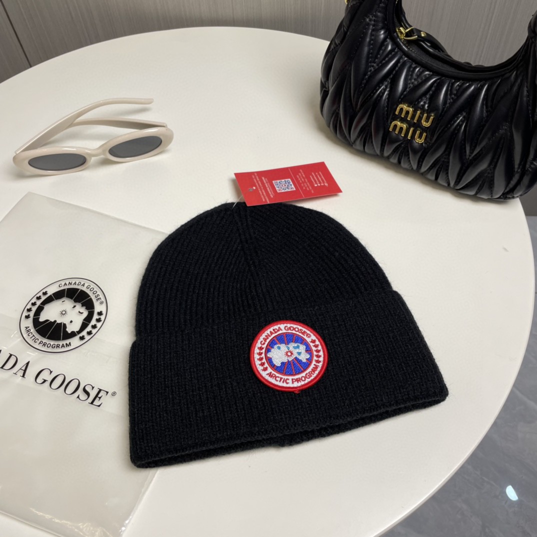 Canada Goose Logo Beanie Warm Hats