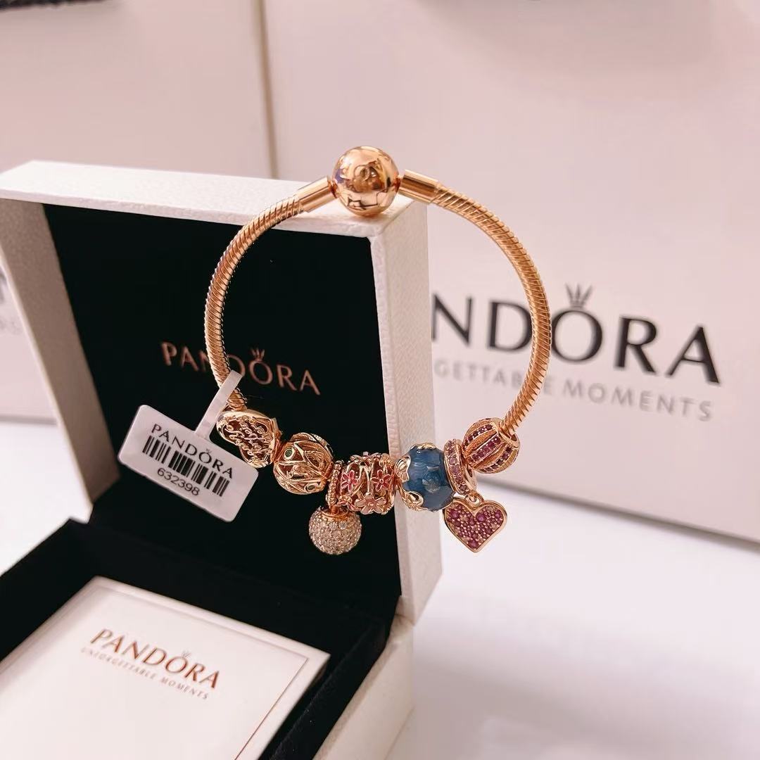 Pandora bracelet set high quality