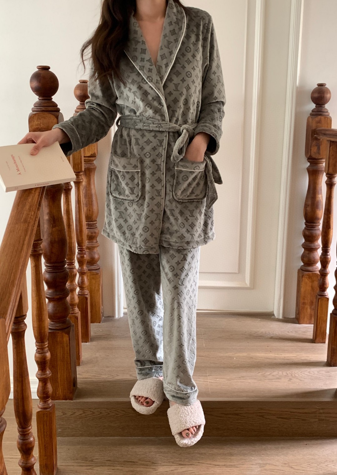 LV pajamas nightgowns