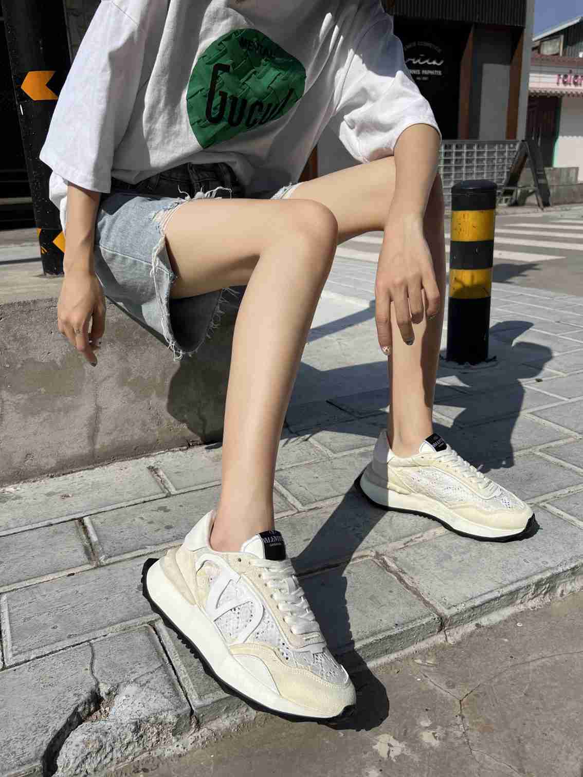 Top Quality Valentino Garvani Sneakers