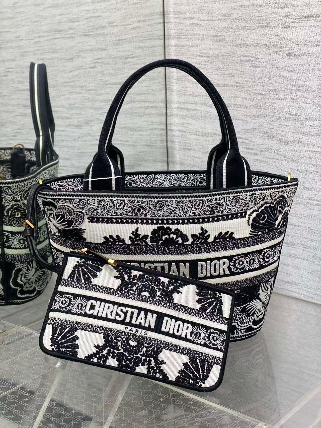 DIOR Christmas Embroidery Bag