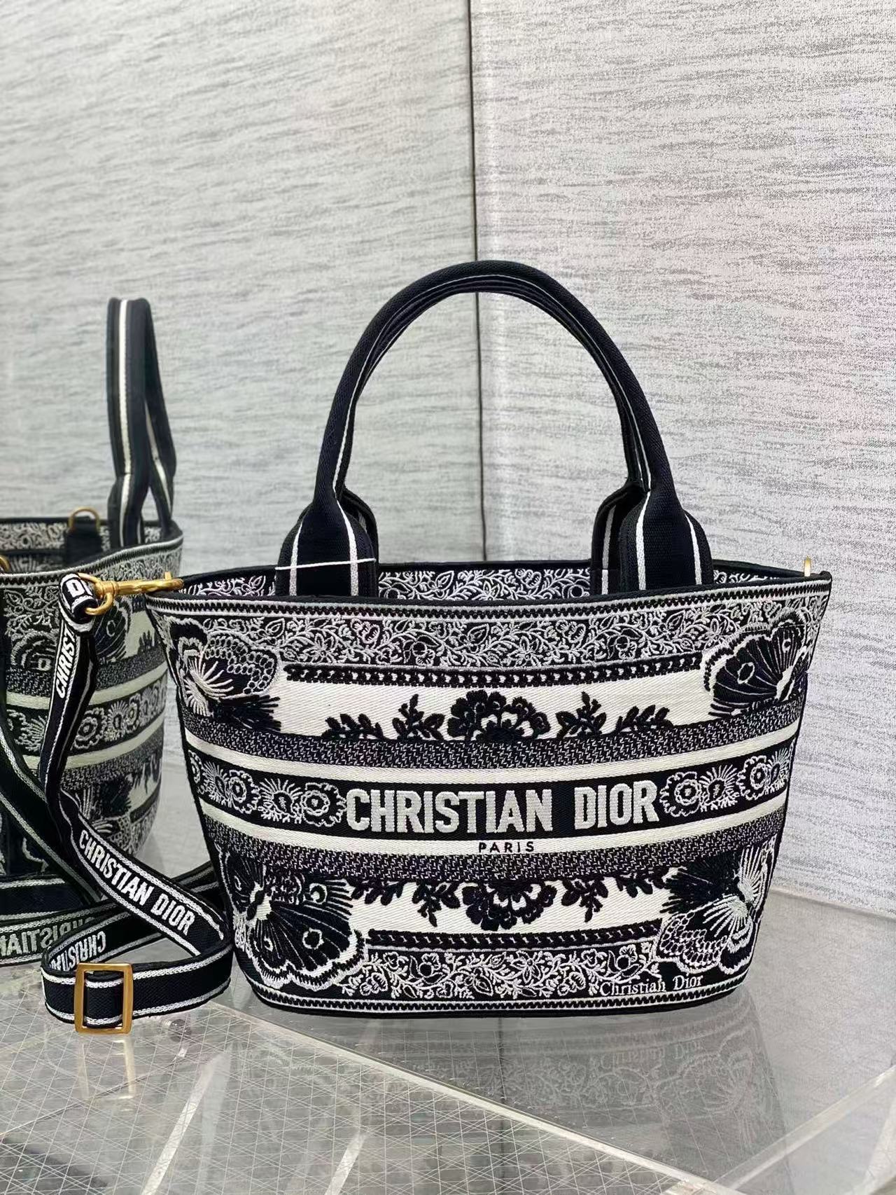 DIOR Christmas Embroidery Bag
