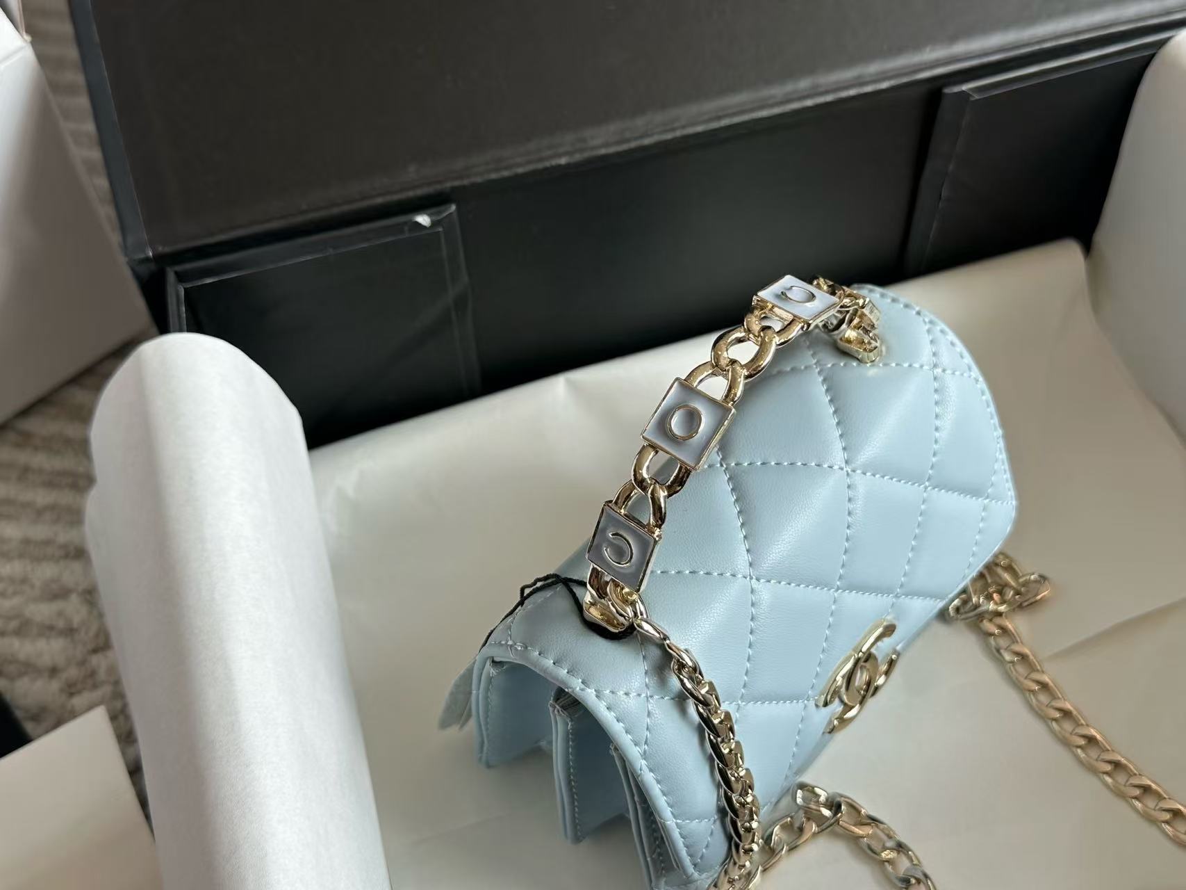 Chanel 22s enamel handle bag