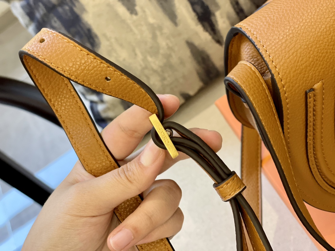 Replica CHLOE'   MARCIE Marcie Small leather shoulder bag with logo engraving