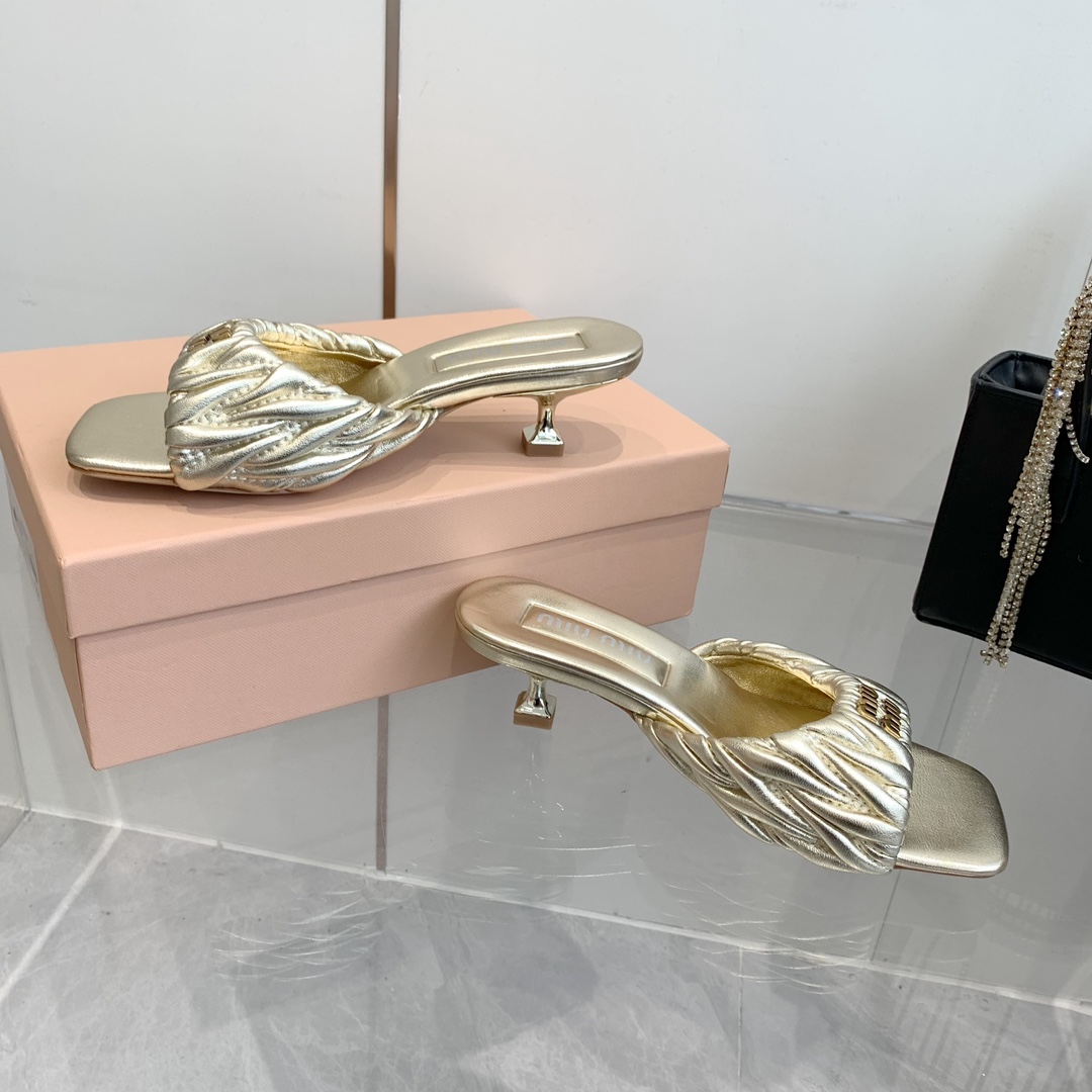 High-quality Miumiu 2024ss Sheepskin sandals