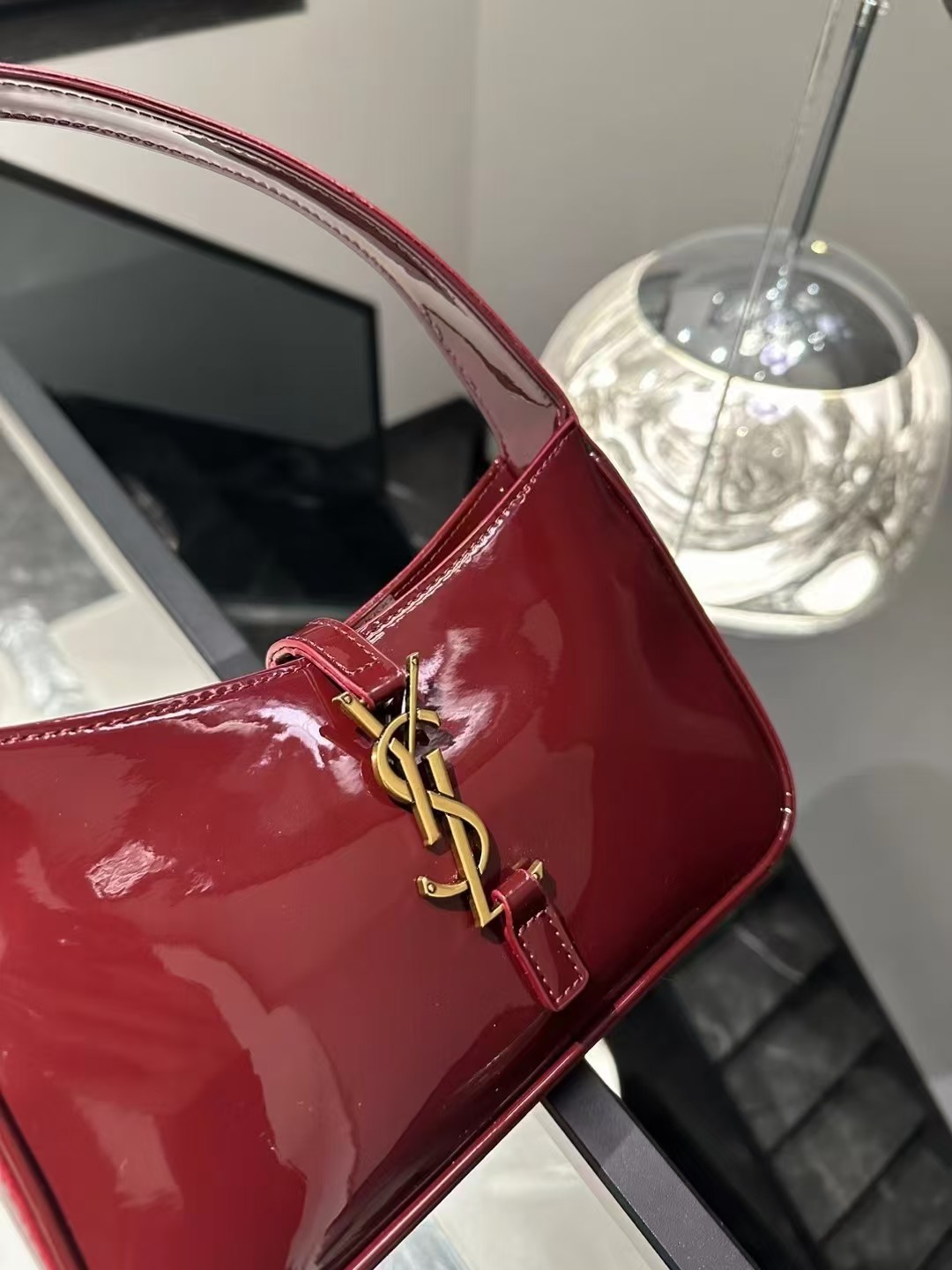 YSL HOBO Patent leather armpit bag