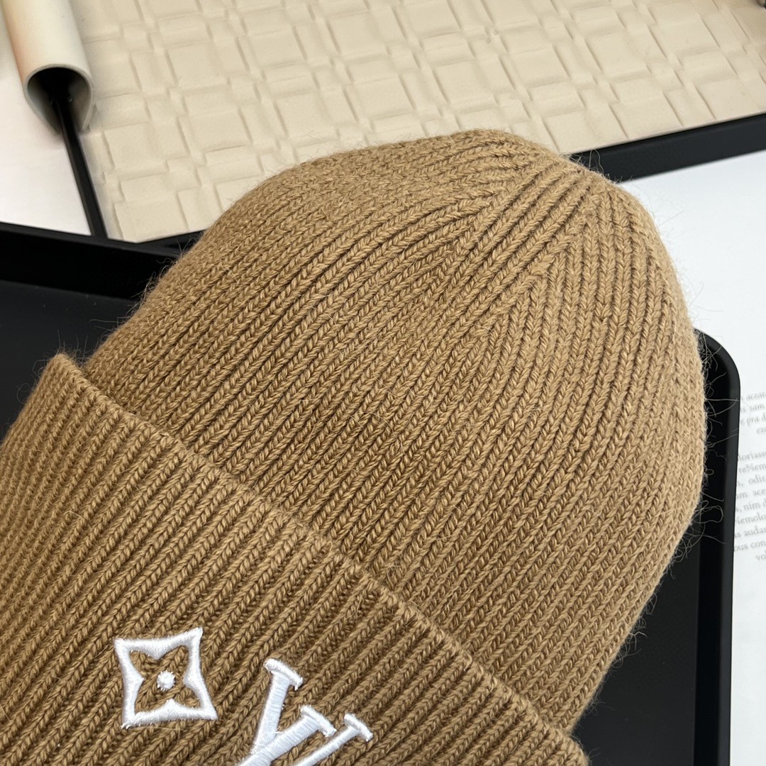 Louis Vuitton LV Headline Beanie