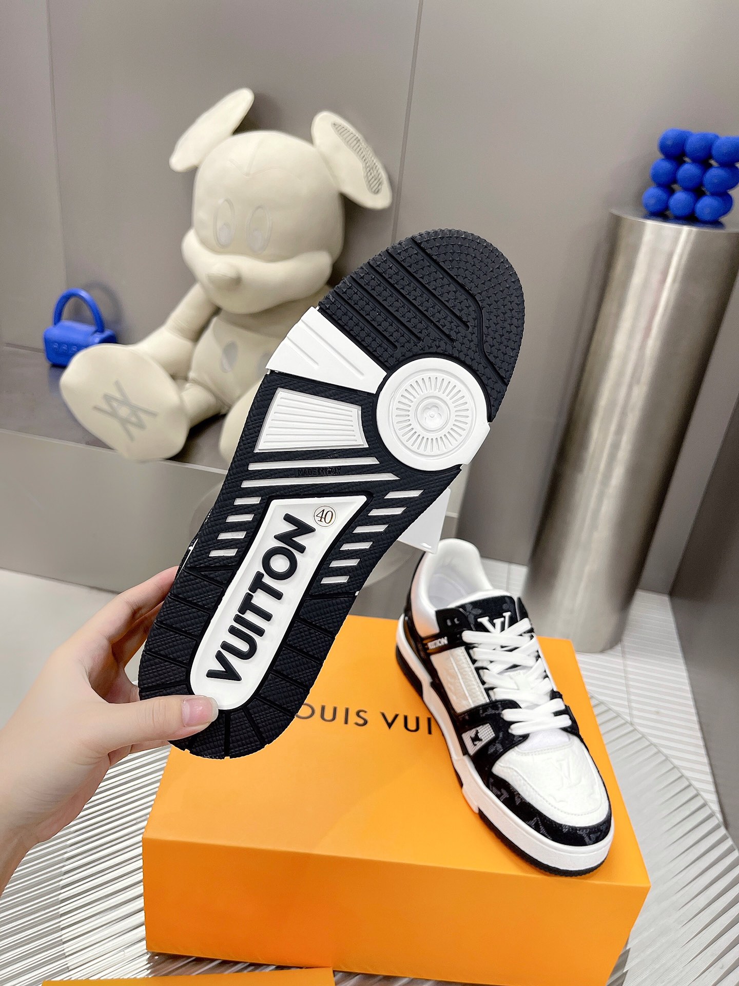 LV trainer sneaker low