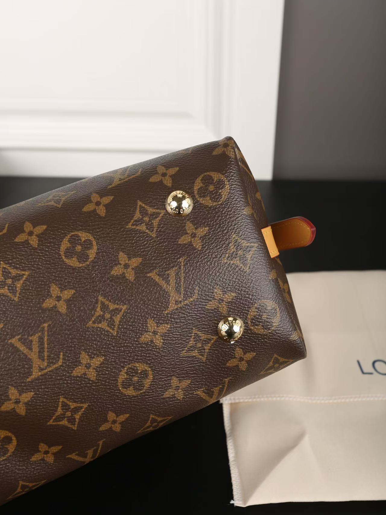 LV Carryall shopping Handbag shoulder carrier bag