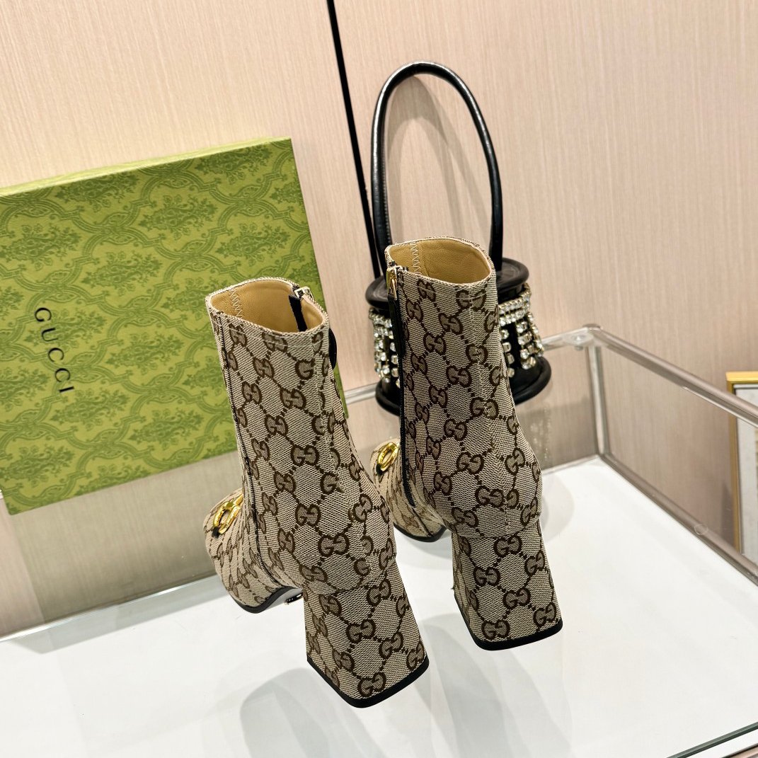 Gucci High heel boots