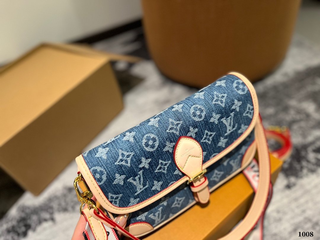 Lv Diane Denim underarm baguette bag