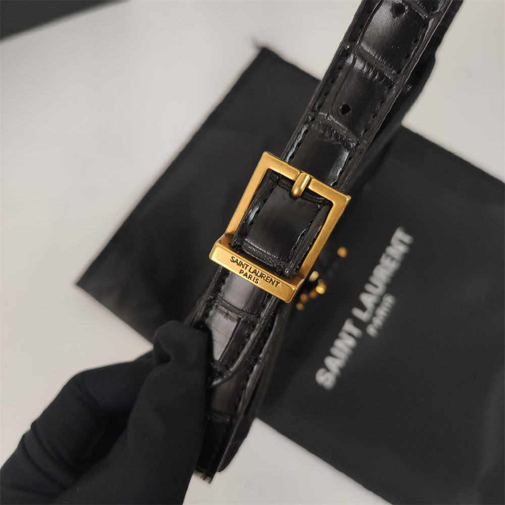 Replica Saint Laurent Cassandra  Le 5 à 7 Hobo Bag