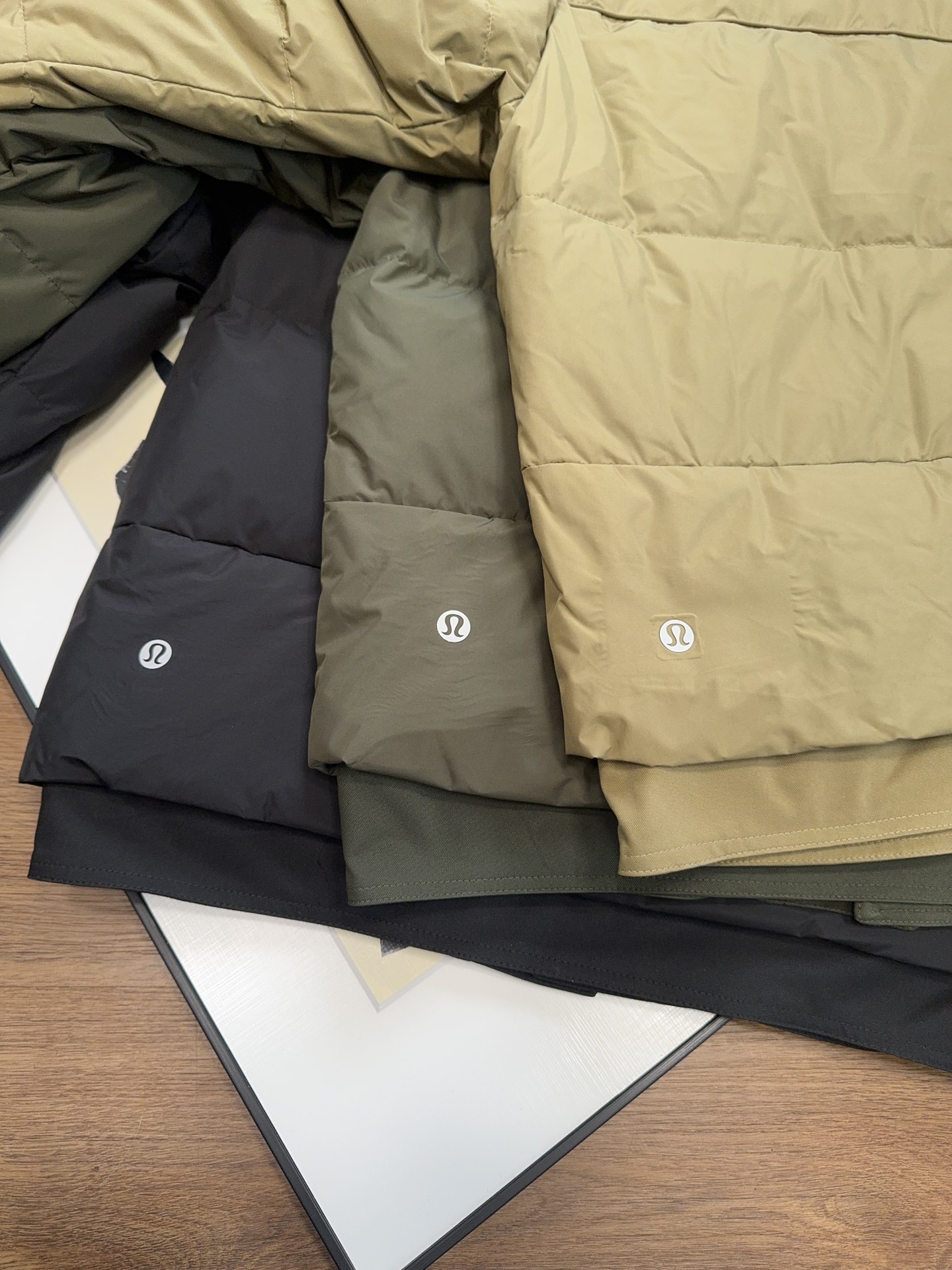 Lululemon Lightweight casual down jacket