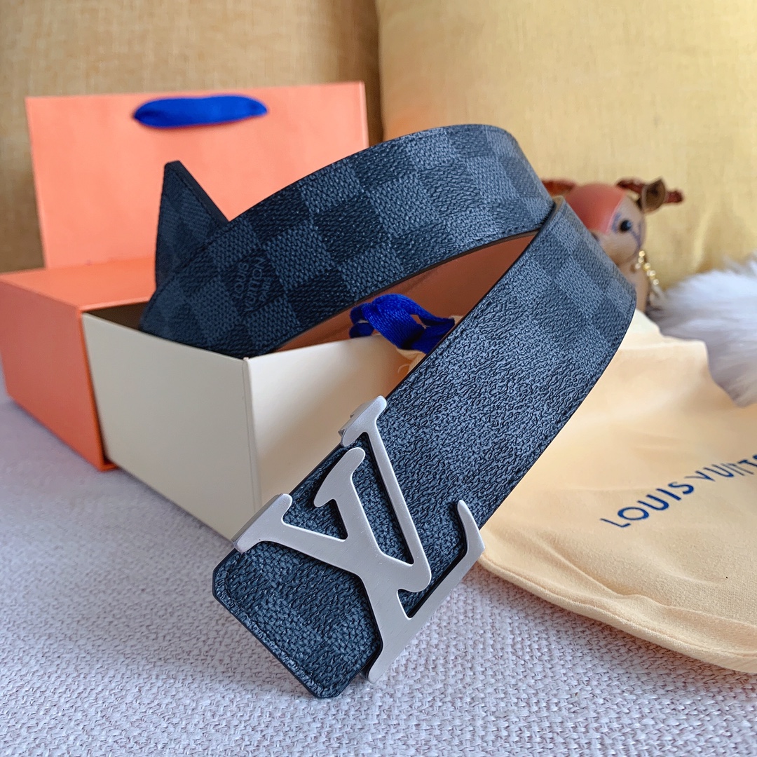 LV Steel buckle belt