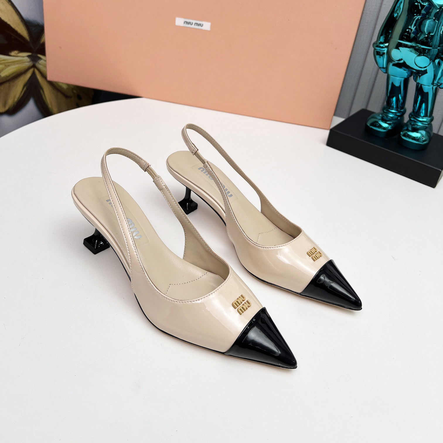 High-quality miumiu Original women's leather shoes