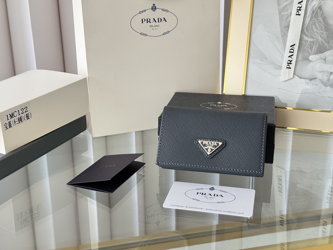 Prada Wallet Card Holder Purse 100% Genuine In Black Saffiano Leather
