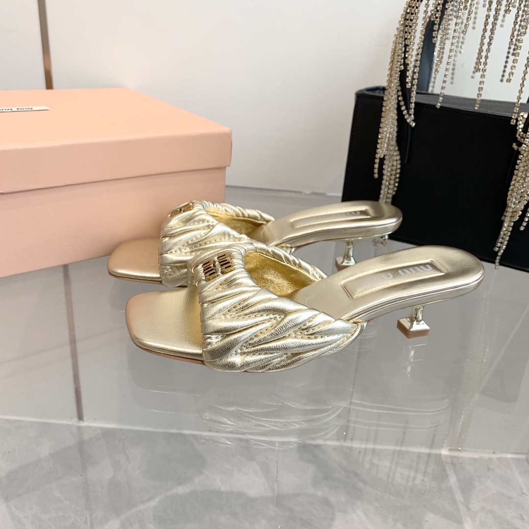 High-quality Miumiu 2024ss Sheepskin sandals