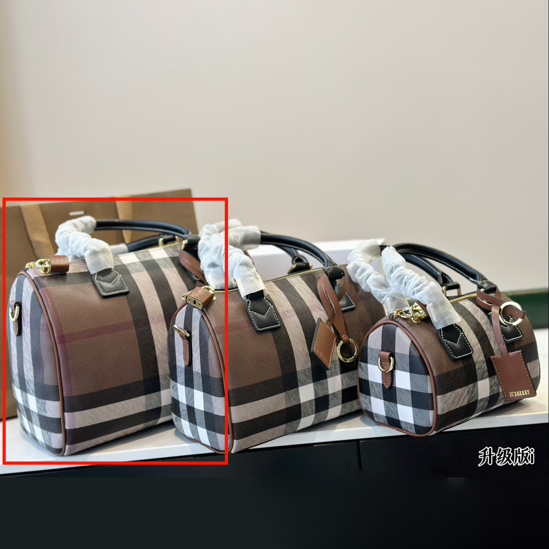 High-quality Burberry speedy shoulder bag