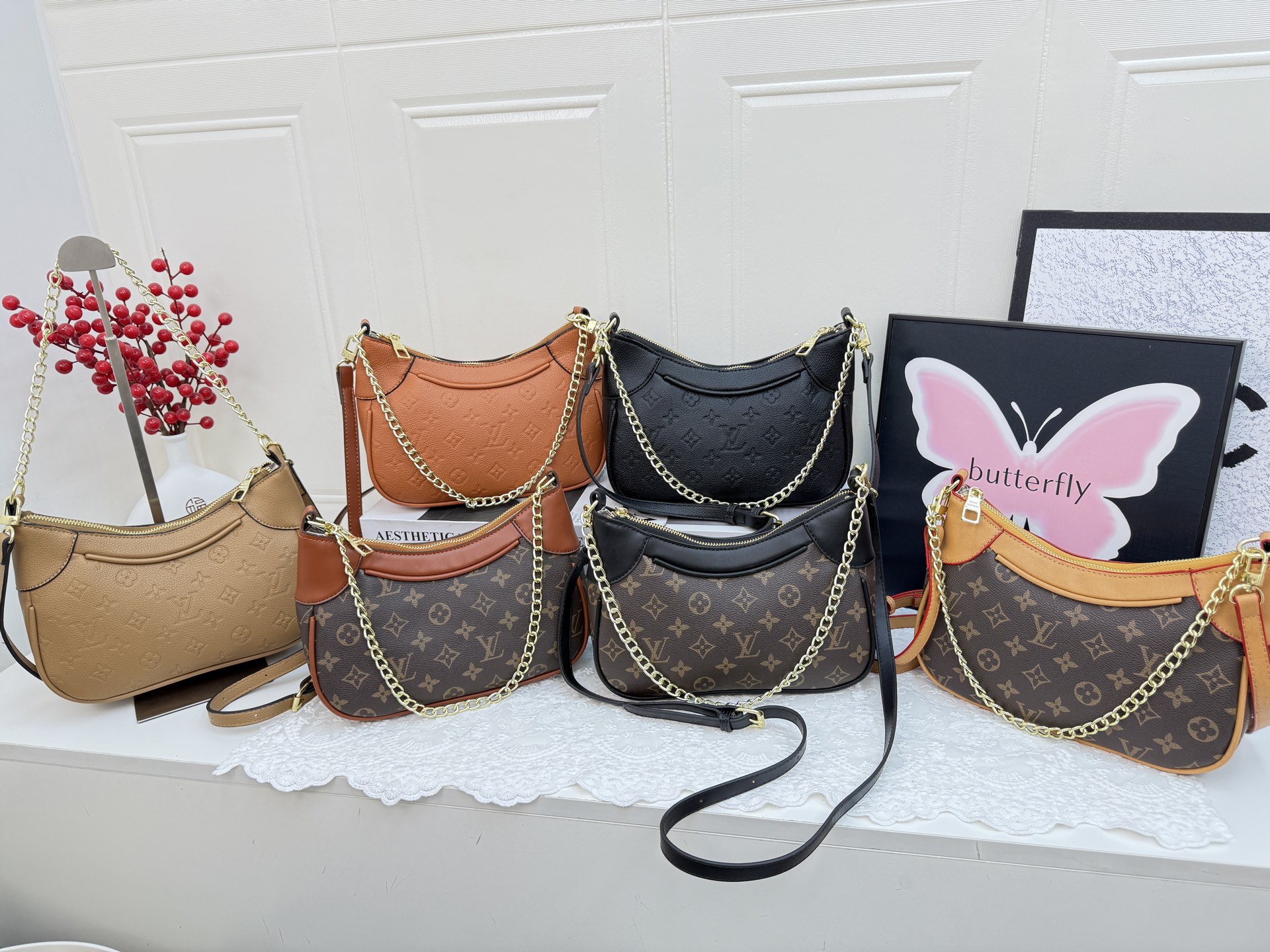 LV shoulder crossbody chain bag