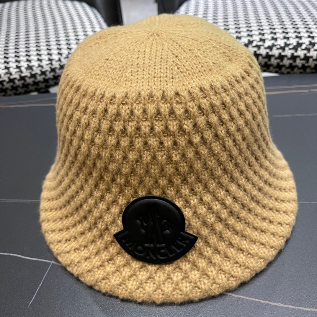 MONCLER Fisherman's woolen hat