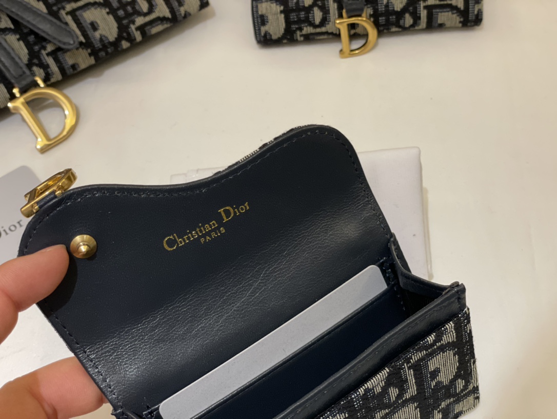Gucci card holder wallet