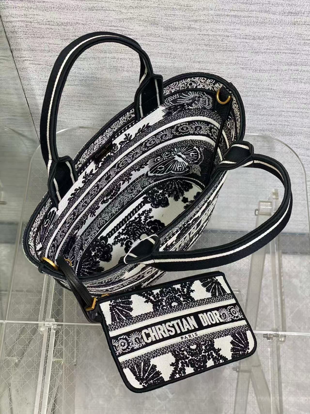 DIOR Christmas Embroidery Bag