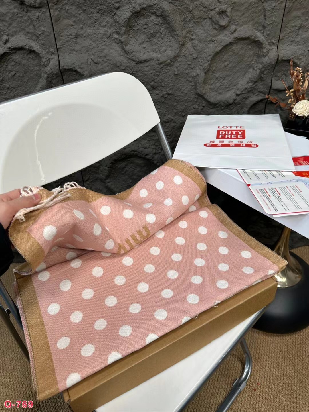 Replica Miuimiu Designer Scarf Luxury Women's Scarves Autumn/Winter Warm Scarf