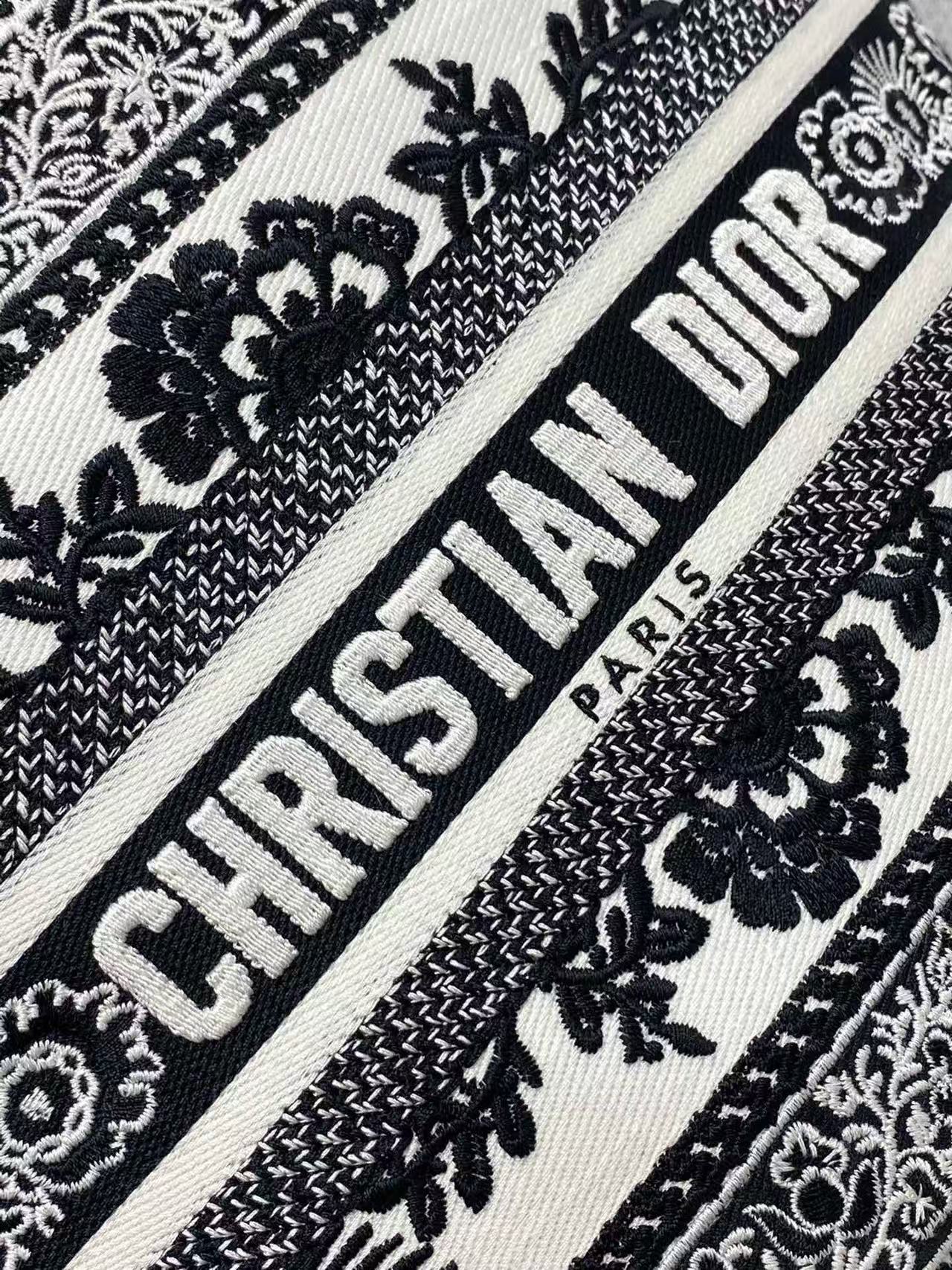 DIOR Christmas Embroidery Bag